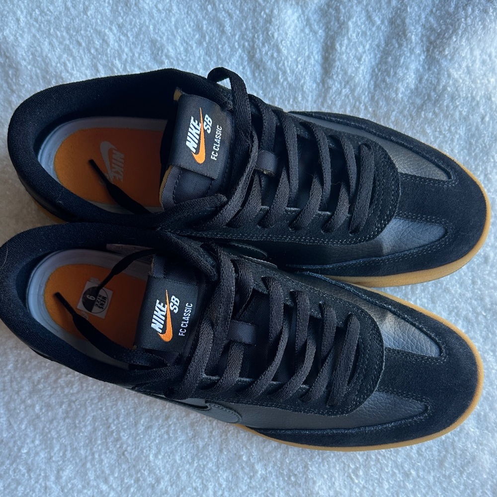 Men Nike SB FC Classic